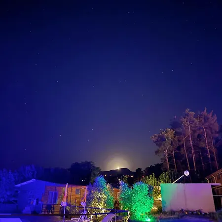 Atlas Bungalows